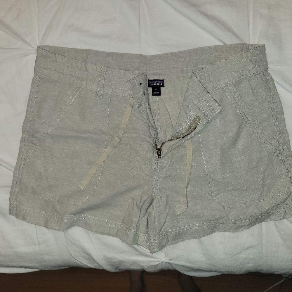 Like new Patagonia khaki shorts